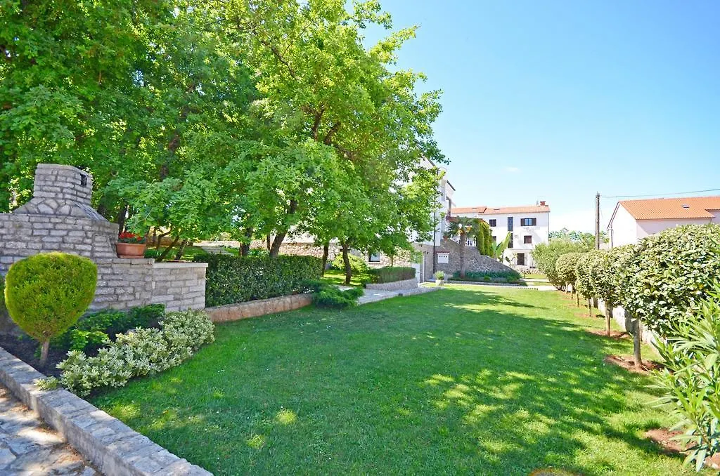 Apartments Sinisa Malinska